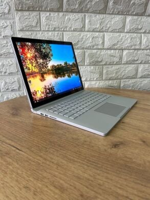 Ігровий ультрабук-трансформер Microsoft Surface Book / 13.5" (3000x2000) IPS Touch / Intel Core i7-6600U (2 (4) ядра по 2.6 - 3.4 GHz) / 8 GB DDR4 / 256 GB SSD / nVidia GeForce GTX 965M, 2 GB GDDR5, 128-bit / WebCam