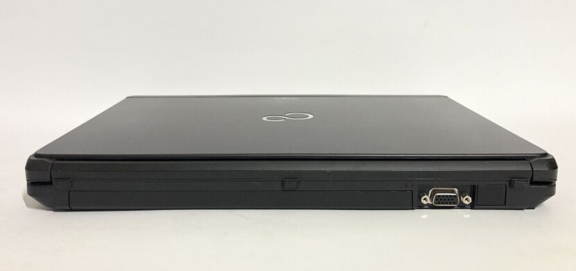 Ноутбук Fujitsu LifeBook S761 / 13.3" (1366x768) TN / Intel Core i5-2520M (2 (4) ядра по 2.5 - 3.2 GHz) / 8 GB DDR3 / 250 GB HDD / Intel HD Graphics 3000 / WebCam / DVD-ROM Ноутбук Fujitsu LifeBook S761 / 13.3" (1366x768) TN / Intel Core i5-2520M (2 (4) ядра по 2.5 - 3.2 GHz) / 8 GB DDR3 / 250 GB HDD / Intel HD Graphics 3000 / WebCam / DVD-ROM