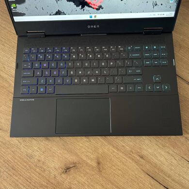 Ігровий ноутбук Б-клас HP Omen 15-en1013dx / 15.6" (1920x1080) IPS / AMD Ryzen 7 5800H (8 (16) ядер по 3.2 - 4.4 GHz) / 16 GB DDR4 / 512 GB SSD / nVidia GeForce RTX 3060, 6 GB GDDR6, 192-bit / WebCam