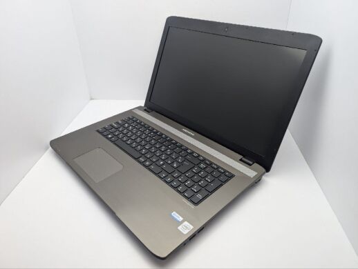 Ноутбук Medion Akoya E7225 / 17.3" (1600x900) TN / Intel Celeron N2840 (2 ядра по 2.16 - 2.58 GHz) / 8 GB DDR3 / 120 GB SSD / Intel HD Graphics / WebCam / DVD-ROM / АКБ не тримає Ноутбук Medion Akoya E7225 / 17.3" (1600x900) TN / Intel Celeron N2840 (2 ядра по 2.16 - 2.58 GHz) / 8 GB DDR3 / 120 GB SSD / Intel HD Graphics / WebCam / DVD-ROM / АКБ не тримає