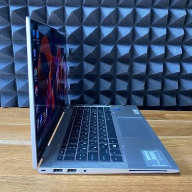Ультрабук-трансформер HP EliteBook x360 830 G8 / 13.3" (1920x1080) IPS Touch / Intel Core i5-1135G7 (4 (8) ядра по 4.2 GHz) / 8 GB DDR4 / 256 GB SSD / Intel Iris Xe Graphics / WebCam