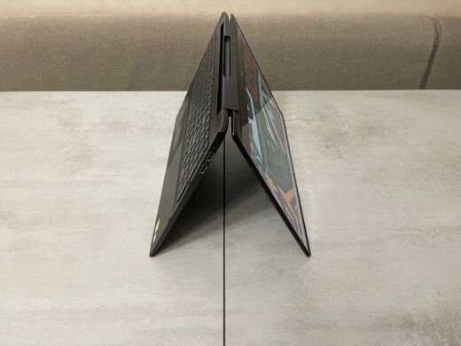 Ультрабук-трансформер Dell Inspiron 7590 / 15.6" (3840x2160) IPS Touch / Intel Core i7-8565U (4 (8) ядра по 1.8 - 4.6 GHz) / 16 GB DDR4 / 512 GB SSD M.2 / nVidia GeForce MX250, 2 GB GDDR5, 64-bit / WebCam Ультрабук-трансформер Dell Inspiron 7590 / 15.6" (3840x2160) IPS Touch / Intel Core i7-8565U (4 (8) ядра по 1.8 - 4.6 GHz) / 16 GB DDR4 / 512 GB SSD M.2 / nVidia GeForce MX250, 2 GB GDDR5, 64-bit / WebCam