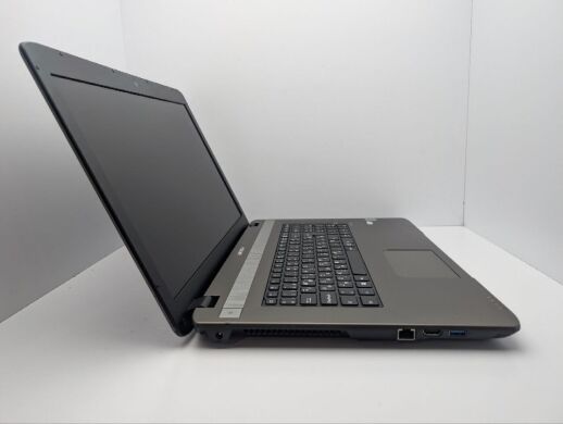 Ноутбук Medion Akoya E7225 / 17.3" (1600x900) TN / Intel Celeron N2840 (2 ядра по 2.16 - 2.58 GHz) / 8 GB DDR3 / 120 GB SSD / Intel HD Graphics / WebCam / DVD-ROM / АКБ не тримає Ноутбук Medion Akoya E7225 / 17.3" (1600x900) TN / Intel Celeron N2840 (2 ядра по 2.16 - 2.58 GHz) / 8 GB DDR3 / 120 GB SSD / Intel HD Graphics / WebCam / DVD-ROM / АКБ не тримає