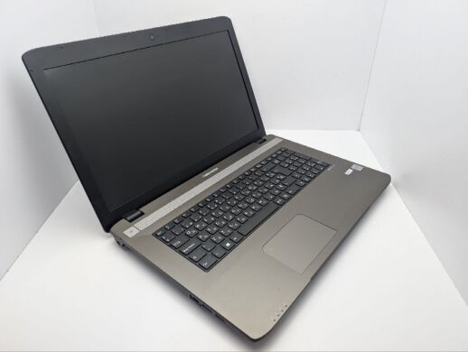 Ноутбук Medion Akoya E7225 / 17.3" (1600x900) TN / Intel Celeron N2840 (2 ядра по 2.16 - 2.58 GHz) / 8 GB DDR3 / 120 GB SSD / Intel HD Graphics / WebCam / DVD-ROM / АКБ не тримає Ноутбук Medion Akoya E7225 / 17.3" (1600x900) TN / Intel Celeron N2840 (2 ядра по 2.16 - 2.58 GHz) / 8 GB DDR3 / 120 GB SSD / Intel HD Graphics / WebCam / DVD-ROM / АКБ не тримає