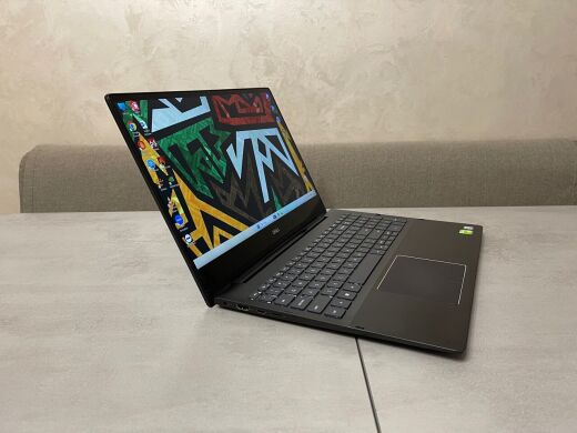 Ультрабук-трансформер Dell Inspiron 7590 / 15.6" (3840x2160) IPS Touch / Intel Core i7-8565U (4 (8) ядра по 1.8 - 4.6 GHz) / 16 GB DDR4 / 512 GB SSD M.2 / nVidia GeForce MX250, 2 GB GDDR5, 64-bit / WebCam Ультрабук-трансформер Dell Inspiron 7590 / 15.6" (3840x2160) IPS Touch / Intel Core i7-8565U (4 (8) ядра по 1.8 - 4.6 GHz) / 16 GB DDR4 / 512 GB SSD M.2 / nVidia GeForce MX250, 2 GB GDDR5, 64-bit / WebCam