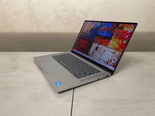 Ноутбук-трансформер Б-класс Dell Latitude 9520 2-in-1 / 15.6" (1920x1080) IPS Touch / Intel Core i5-1145G7 (4 (8) ядра по 4.4 GHz) / 16 GB DDR4 / 256 GB SSD M.2 / Intel Iris Xe Graphics / WebCam