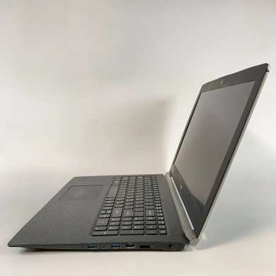 Ігровий ноутбук Б-клас Acer Aspire VN7-592G / 15.6" (1920x1080) IPS / Intel Core i7-6700HQ (4 (8) ядра по 2.6 - 3.5 GHz) / 16 GB DDR4 / 250 GB SSD / nVidia GeForce GTX 960M, 4 GB GDDR5, 128-bit / HDMI
