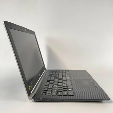 Ігровий ноутбук Б-клас Acer Aspire VN7-592G / 15.6" (1920x1080) IPS / Intel Core i7-6700HQ (4 (8) ядра по 2.6 - 3.5 GHz) / 16 GB DDR4 / 250 GB SSD / nVidia GeForce GTX 960M, 4 GB GDDR5, 128-bit / HDMI