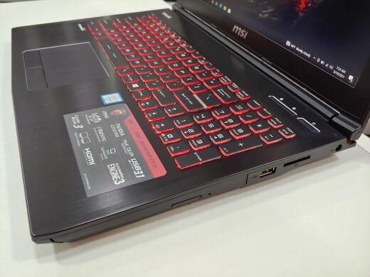 Ігровий ноутбук MSI GE62 6QF-254US / 15.6" (1920x1080) IPS LED / Intel Core i5-6300HQ (4 ядра по 2.3 - 3.2 GHz) / 16 GB DDR4 / 256 GB SSD+1 TB HDD / nVidia GeForce GTX 970M, 3 GB GDDR5, 256-bit / WebCam / DVD-RW / USB 3.0 / HDMI