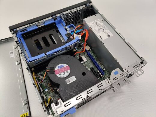 Комп'ютер Dell OptiPlex 5060 SFF / Intel Core i5-8500 (6 ядер по 3.0 - 4.1 GHz) / 8 GB DDR4 / 120 GB SSD M.2 + 500 GB HDD / Intel UHD Graphics 630 