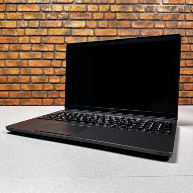 Мобильная рабочая станция Dell Precision 3540 / 15.6" (1920x1080) IPS / Intel Core i5-8365U (4 (8) ядра по 1.6 - 4.1 GHz) / 8 GB DDR4 / 256 GB SSD / Intel UHD Graphics / WebCam / Усиленная АКБ