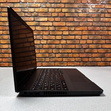 Мобильная рабочая станция Dell Precision 3540 / 15.6" (1920x1080) IPS / Intel Core i5-8365U (4 (8) ядра по 1.6 - 4.1 GHz) / 8 GB DDR4 / 256 GB SSD / Intel UHD Graphics / WebCam / Усиленная АКБ