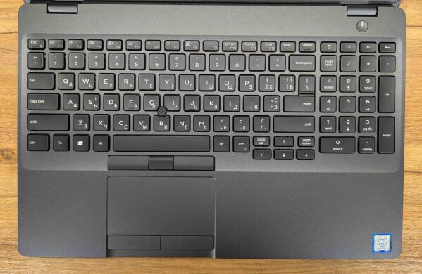 Мобильная рабочая станция Dell Precision 3541 / 15.6" (1920x1080) IPS / Intel Core i7-9850H (6 (12) ядер по 2.6 - 4.6 GHz) / 16 GB DDR4 / 512 GB SSD / nVidia Quadro P620, 4 GB GDDR5 128-bit / WebCam / Windows 10