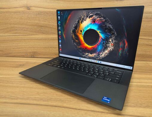 Мобільна робоча станція Dell Precision 5560 / 15.6" (1920x1080) IPS / Intel Core i7-11850H (8 (16) ядер по 2.5 - 4.8 GHz) / 32 GB DDR4 / 512 GB SSD / nVidia Quadro T1200, 4 GB GDDR6, 128-bit / WebCam / TouchID / Windows 11