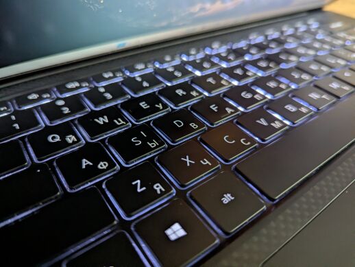 Мобільна робоча станція Dell Precision 5560 / 15.6" (1920x1080) IPS / Intel Core i7-11850H (8 (16) ядер по 2.5 - 4.8 GHz) / 32 GB DDR4 / 512 GB SSD / nVidia Quadro T1200, 4 GB GDDR6, 128-bit / WebCam / TouchID / Windows 11