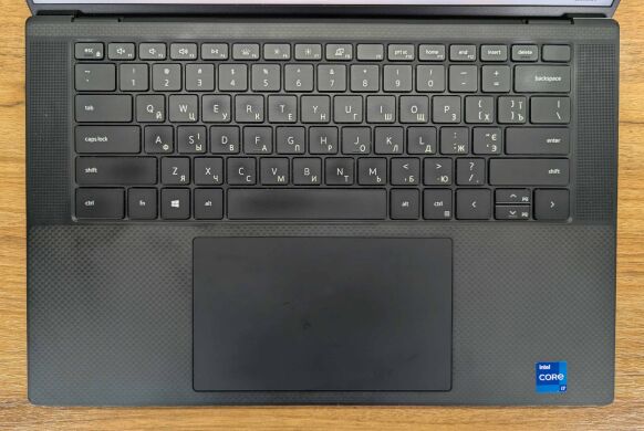 Мобільна робоча станція Dell Precision 5560 / 15.6" (1920x1080) IPS / Intel Core i7-11850H (8 (16) ядер по 2.5 - 4.8 GHz) / 32 GB DDR4 / 512 GB SSD / nVidia Quadro T1200, 4 GB GDDR6, 128-bit / WebCam / TouchID / Windows 11