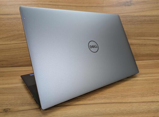 Мобільна робоча станція Dell Precision 5560 / 15.6" (1920x1080) IPS / Intel Core i7-11850H (8 (16) ядер по 2.5 - 4.8 GHz) / 32 GB DDR4 / 512 GB SSD / nVidia Quadro T1200, 4 GB GDDR6, 128-bit / WebCam / TouchID / Windows 11