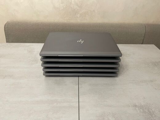 Мобільна робоча станція HP ZBook 15 G5 / 15.6" (3840x2160) IPS / Intel Core i7-8750H (6 (12) ядер по 2.2 - 4.1 GHz) / 32 GB DDR4 / 512 GB SSD M.2 / nVidia Quadro P2000, 4 GB GDDR5, 128-bit / WebCam