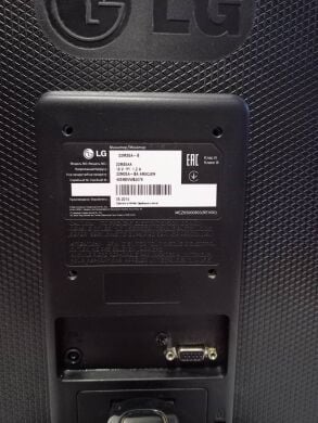 Монітор LG 22M35A-B / 21.5" (1920x1080) TN+film / VGA / VESA 75x75 