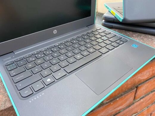 Нетбук HP Stream 11 Pro G5 / 11.6" (1366x768) IPS / Intel Pentium Silver N5000 (4 ядра по 1.1 - 2.7 GHz) / 4 GB DDR4 / 128 GB SSD / Intel UHD Graphics 605 / WebCam / Windows 10 Lic