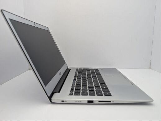Ноутбук Acer Swift 1 (SF113-31) / 13.3" (1920x1080) TN / Intel Pentium N4200 (4 ядра по 1.1 - 2.5 GHz) / 4 GB DDR3 / 120 GB SSD / Intel HD Graphics 505 / WebCam