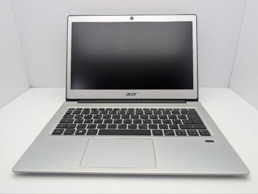Ноутбук Acer Swift 1 (SF113-31) / 13.3" (1920x1080) TN / Intel Pentium N4200 (4 ядра по 1.1 - 2.5 GHz) / 4 GB DDR3 / 120 GB SSD / Intel HD Graphics 505 / WebCam