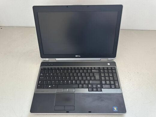 Ноутбук Б-класс Dell Latitude E6530 / 15.6" (1366x768) TN / Intel Core i5-3320M (2 (4) ядра по 2.6 - 3.3 GHz) / 8 GB DDR3 / 128 GB SSD / Intel HD Graphic 4000 / DVD-ROM