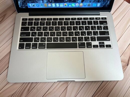 Ультрабук Б-клас Apple MacBook Pro 13 A1502 / 13.3" (2560x1600) IPS / Intel Core i5-5257U (2 (4) ядра по 2.7 - 3.1 GHz) / 16 GB DDR3 / 256 GB SSD / Intel Iris Graphics 6100 / WebCam / MacOS