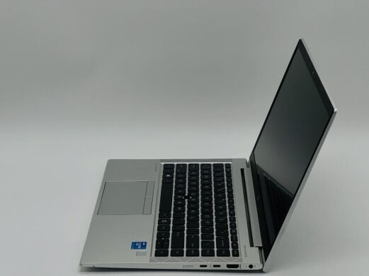 Ультрабук Б-клас HP EliteBook 840 G8 / 14" (1920x1080) IPS / Intel Core i5-1145G7 (4 (8) ядра по 2.6 - 4.4 GHz) / 16 GB DDR4 / 250 GB SSD / Intel Iris Xe Graphics / WebCam