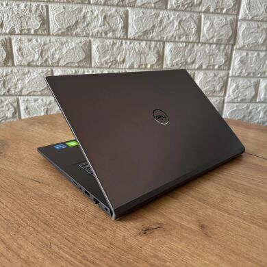 Игровой ноутбук Dell Vostro 5402 / 14.6" (1920x1200) IPS / Intel Core i7-1165G7 (4 (8) ядра по 2.8 - 4.7 GHz) / 32 GB DDR4 / 512 GB SSD / nVidia GeForce MX330, 2 GB GDDR5, 64-bit / WebCam