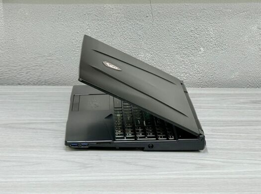 Ігровий ноутбук Б-клас MSI GL65 Leopard / 15.6" (1920x1080) IPS / Intel Core i7-10750H (6 (12) ядер по 2.6 - 5.0 GHz) / 16 GB DDR4 / 1000 GB SSD / nVidia GeForce RTX 2070, 8 GB GDDR6, 256-bit / WebCam / Win 11 Home