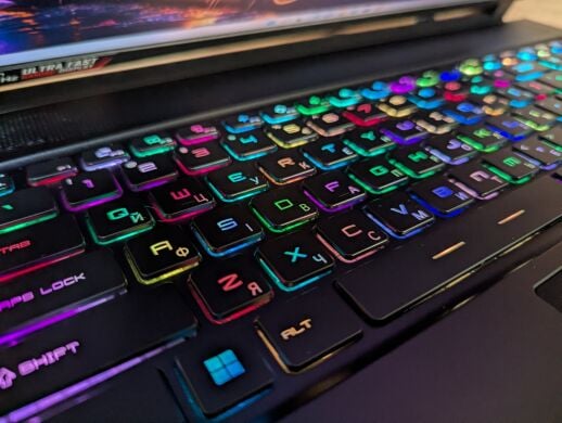 Ігровий ноутбук Б-клас MSI GS76 Stealth 11 UG / 17.3" (1920x1080) IPS / Intel Core i9-11900H (8 (16) ядер по 2.1 - 4.9 GHz) / 32 GB DDR4 / 1000 GB SSD / nVidia GeForce RTX 3070, 8 GB GDDR6, 256-bit / WebCam / Windows 11