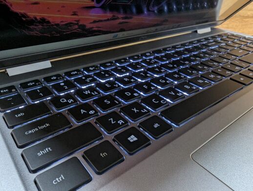 Ультрабук Dell Latitude 5530 / 15.6" (1920x1080) IPS / Intel Core i5-1135G7 (4 (8) ядра по 2.4 - 4.2 GHz) / 16 GB DDR4 / 512 GB SSD / Intel Iris Xe Graphics / WebCam / Windows 10