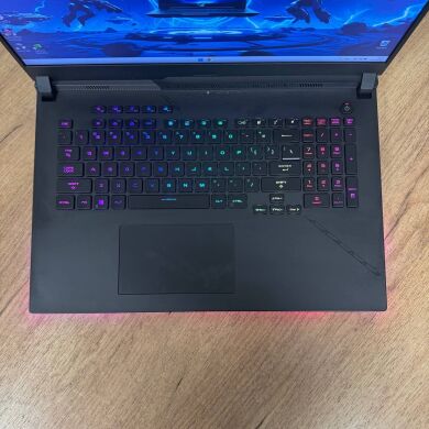 Ігровий ноутбук Asus ROG Strix SCAR G733PY / 17.3" (2560x1440) IPS / AMD Ryzen 9 7945HX (16 (32) ядер по 2.5 - 5.4 GHz) / 32 GB DDR5 / 1000 GB SSD NVMe / nVidia GeForce RTX 4090, 16 GB GDDR6, 256-bit / WebCam