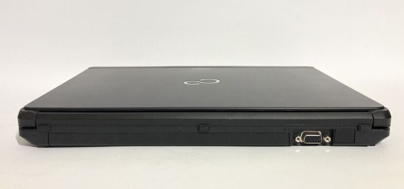 Ноутбук Fujitsu LifeBook S761 / 13.3" (1366x768) TN / Intel Core i7-2640M (2 (4) ядра по 2.8 - 3.5 GHz) / 8 GB DDR3 / 250 GB HDD / Intel HD Graphics 3000 / WebCam / DVD-ROM Ноутбук Fujitsu LifeBook S761 / 13.3" (1366x768) TN / Intel Core i7-2640M (2 (4) ядра по 2.8 - 3.5 GHz) / 8 GB DDR3 / 250 GB HDD / Intel HD Graphics 3000 / WebCam / DVD-ROM