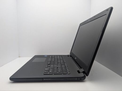 Ноутбук Acer Aspire ES1-711 / 17.3" (1600x900) TN / Intel Celeron N2940 (4 ядра по 1.83 - 2.25 GHz) / 8 GB DDR3 / 120 GB SSD / Intel HD Graphics / WebCam / DVD-ROM Ноутбук Acer Aspire ES1-711 / 17.3" (1600x900) TN / Intel Celeron N2940 (4 ядра по 1.83 - 2.25 GHz) / 8 GB DDR3 / 120 GB SSD / Intel HD Graphics / WebCam / DVD-ROM