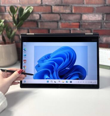 Ультрабук-трансформер Lenovo ThinkPad X13 Yoga Gen1 / 13.3" (1920x1080) IPS Touch / Intel Core i5-10210U (4 (8) ядра по 1.6 - 4.2 GHz) / 16 GB DDR4 / 256 GB SSD / Intel UHD Graphics / WebCam / Стилус / Windows 10 Pro