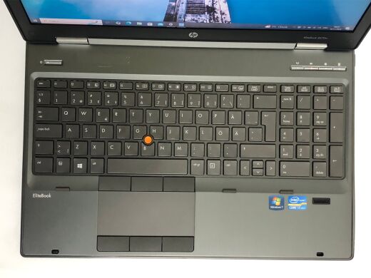 Мобільна робоча станція Б-клас HP EliteBook 8570W / 15.6" (1920x1080) TN / Intel Core i7-3740QM (4 (8) ядра по 2.7 - 3.7 GHz) / 8 GB DDR3 / 256 GB SSD / nVidia Quadro K2000M, 2 GB GDDR3, 128-bit / DVD-ROM / Win 10 Pro