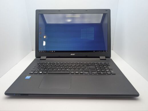 Ноутбук Acer Aspire ES1-711 / 17.3" (1600x900) TN / Intel Celeron N2940 (4 ядра по 1.83 - 2.25 GHz) / 8 GB DDR3 / 120 GB SSD / Intel HD Graphics / WebCam / DVD-ROM Ноутбук Acer Aspire ES1-711 / 17.3" (1600x900) TN / Intel Celeron N2940 (4 ядра по 1.83 - 2.25 GHz) / 8 GB DDR3 / 120 GB SSD / Intel HD Graphics / WebCam / DVD-ROM
