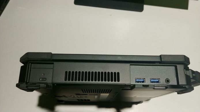 Защищенный ноутбук Dell Latitude 5424 Rugged / 14" (1920x1080) IPS / Intel Core i5-8350U (4 (8) ядра по 1.7 - 3.6 GHz) / 16 GB DDR4 / 256 GB SSD M.2 / Intel UHD Graphics 620 / WebCam