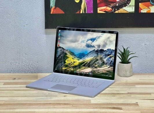 Ігровий ультрабук-трансформер Microsoft Surface Book 2 / 15.0" (3240x2160) IPS Touch / Intel Core i7-8650U (4 (8) ядра по 1.9 - 4.2 GHz) / 16 GB DDR4 / 256 GB SSD / nVidia GeForce GTX 1060, 6 GB GDDR5, 192-bit / WebCam / Win 11 Pro