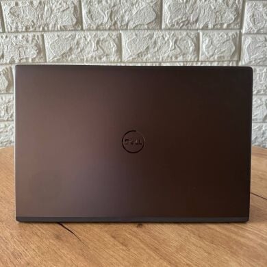 Игровой ноутбук Dell Vostro 5402 / 14.6" (1920x1200) IPS / Intel Core i7-1165G7 (4 (8) ядра по 2.8 - 4.7 GHz) / 32 GB DDR4 / 512 GB SSD / nVidia GeForce MX330, 2 GB GDDR5, 64-bit / WebCam