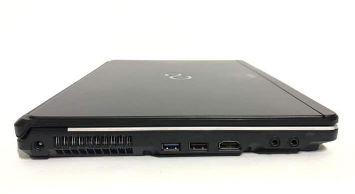 Ноутбук Fujitsu LifeBook S761 / 13.3" (1366x768) TN / Intel Core i7-2640M (2 (4) ядра по 2.8 - 3.5 GHz) / 8 GB DDR3 / 250 GB HDD / Intel HD Graphics 3000 / WebCam / DVD-ROM Ноутбук Fujitsu LifeBook S761 / 13.3" (1366x768) TN / Intel Core i7-2640M (2 (4) ядра по 2.8 - 3.5 GHz) / 8 GB DDR3 / 250 GB HDD / Intel HD Graphics 3000 / WebCam / DVD-ROM