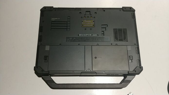 Защищенный ноутбук Dell Latitude 5424 Rugged / 14" (1920x1080) IPS / Intel Core i5-8350U (4 (8) ядра по 1.7 - 3.6 GHz) / 16 GB DDR4 / 256 GB SSD M.2 / Intel UHD Graphics 620 / WebCam