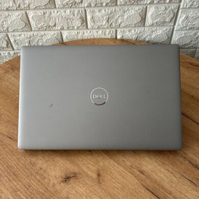 Мобільна робоча станція Б-клас Dell Precision 3560 / 15.6" (1920x1080) IPS / Intel Core i5-1145G7 (4 (8) ядра по 2.6 - 4.4 GHz) / 32 GB DDR4 / 256 GB SSD / nVidia Quadro T500, 4 GB GDDR6, 64-bit / WebCam