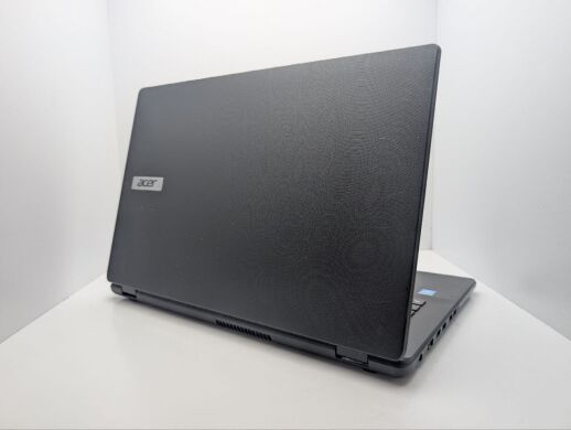Ноутбук Acer Aspire ES1-711 / 17.3" (1600x900) TN / Intel Celeron N2940 (4 ядра по 1.83 - 2.25 GHz) / 8 GB DDR3 / 120 GB SSD / Intel HD Graphics / WebCam / DVD-ROM Ноутбук Acer Aspire ES1-711 / 17.3" (1600x900) TN / Intel Celeron N2940 (4 ядра по 1.83 - 2.25 GHz) / 8 GB DDR3 / 120 GB SSD / Intel HD Graphics / WebCam / DVD-ROM