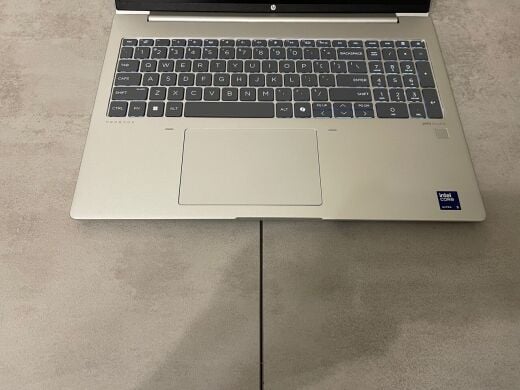 Ультрабук HP ProBook 460 G11 / 16" (1920x1200) IPS / Intel Core Ultra 5 125U (12 (14) ядер по 1.3 - 4.3 GHz) / 16 GB DDR5 / 1000 GB SSD M.2 / Intel Graphics / WebCam / Fingerprint