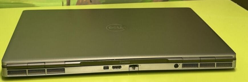 Мобільна робоча станція Dell Precision 7750 / 17.3" (1920x1080) IPS / Intel Core i7-10850H (6 (12) ядер по 2.7 - 5.1 GHz) / 32 GB DDR4 / 512 GB SSD / nVidia Quadro RTX 3000, 6 GB GDDR6, 192-bit / WebCam / HDMI