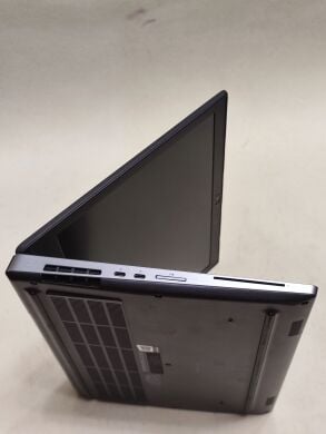 Мобільна робоча станція Dell Precision 3561 / 15.6" (1920x1080) IPS / Intel Core i7-11800H (8 (16) ядра по 4.6 GHz) / 16 GB DDR4 / 512 GB SSD / nVidia Quadro T1200, 4 GB GDDR6, 128-bit / WebCam Мобільна робоча станція Dell Precision 3561 / 15.6" (1920x1080) IPS / Intel Core i7-11800H (8 (16) ядра по 4.6 GHz) / 16 GB DDR4 / 512 GB SSD / nVidia Quadro T1200, 4 GB GDDR6, 128-bit / WebCam