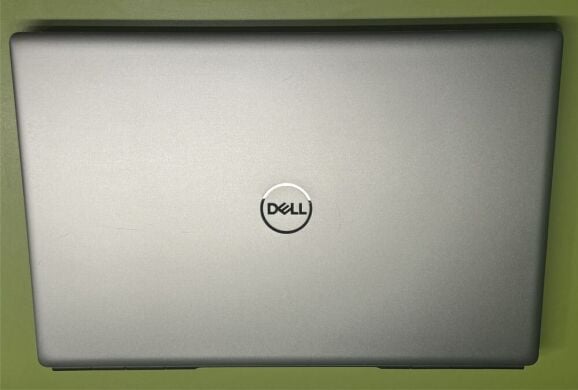 Мобільна робоча станція Dell Precision 7750 / 17.3" (1920x1080) IPS / Intel Core i7-10850H (6 (12) ядер по 2.7 - 5.1 GHz) / 32 GB DDR4 / 512 GB SSD / nVidia Quadro RTX 3000, 6 GB GDDR6, 192-bit / WebCam / HDMI